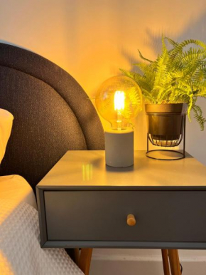 Valee Living RED Dewsbury Town Centre Two Bedroom, Dewsbury